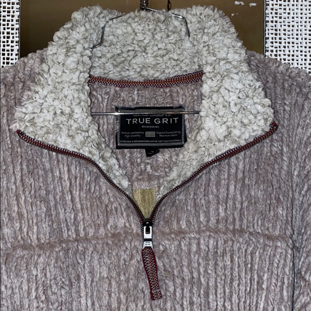 True Grit pullover - Picture 3 of 3